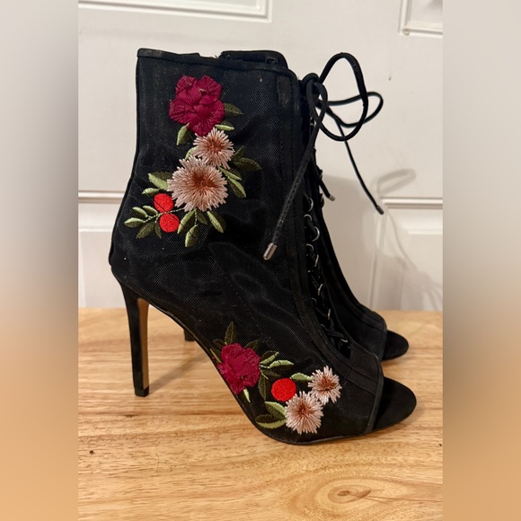 Gianni Bini Peep Toe Mesh Bootie with Embroidered Flowers.Whimsical. - Picture 5 of 7